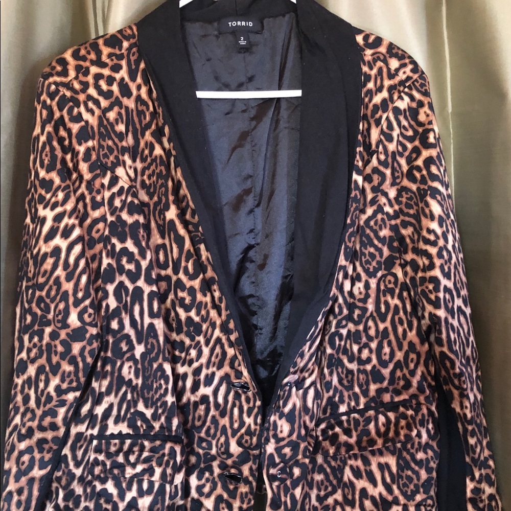 Torrid Black & Leopard Blazer Size 2